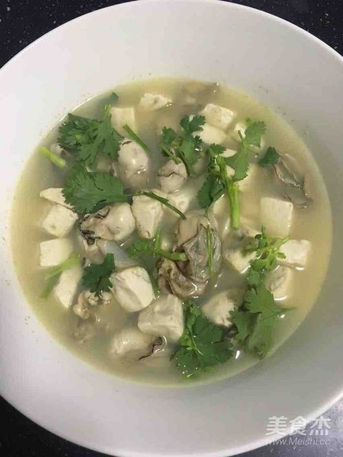 海蛎子豆腐汤(海鲜汤,生蚝豆腐汤做法详解,鲜香味美)