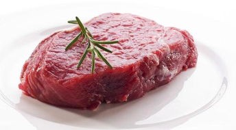 牛肉价格涨到155元/斤,55%美国人受高物价影响,普通人机会在哪