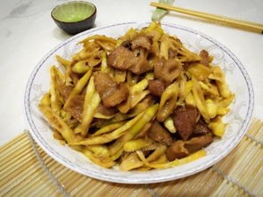 竹笋炒肉的做法(最对胃口的人气家常菜竹笋炒肉)