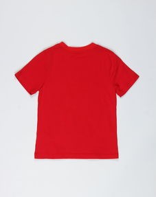 红色t恤(基础款T恤穿搭也可以很耀眼)