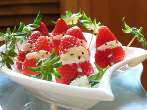 草莓沙拉怎么做(家常草莓沙拉)